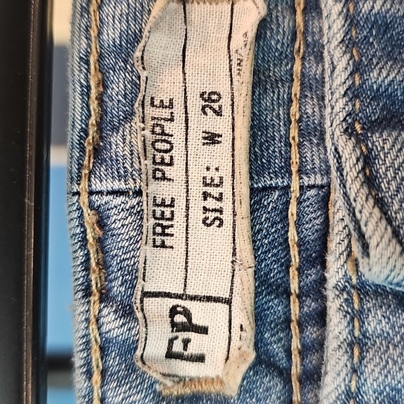 Free People Light Blue Distressed Cropped Jeans Womens Size 26 - Picture 2 of 4